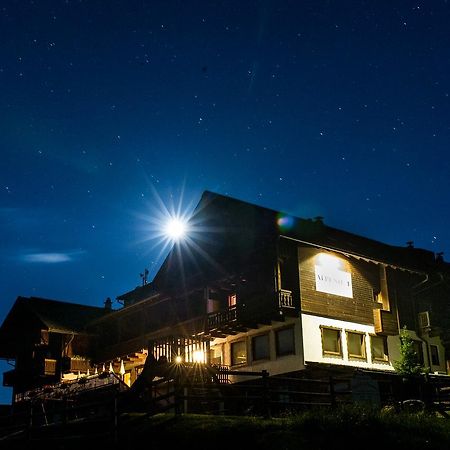 Hotel Sattleggers Alpenhof & Feriensternwarte Greifenburg Exterior foto