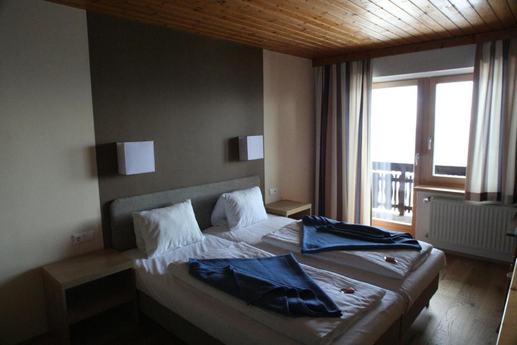 Hotel Sattleggers Alpenhof & Feriensternwarte Greifenburg Habitación foto