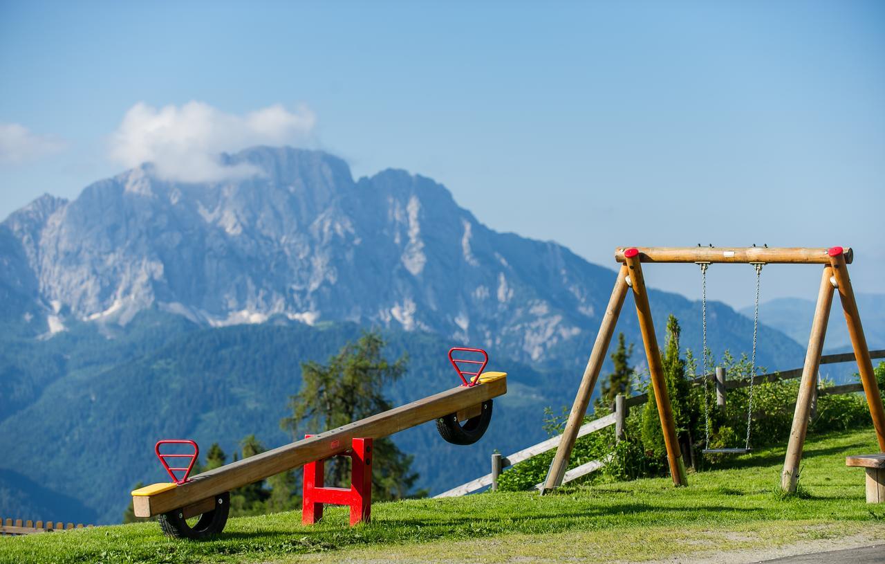 Hotel Sattleggers Alpenhof & Feriensternwarte Greifenburg Exterior foto