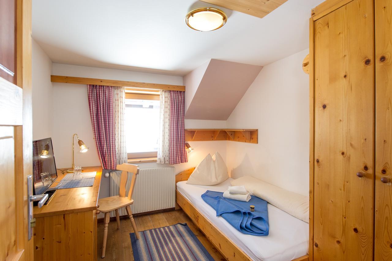 Hotel Sattleggers Alpenhof & Feriensternwarte Greifenburg Exterior foto