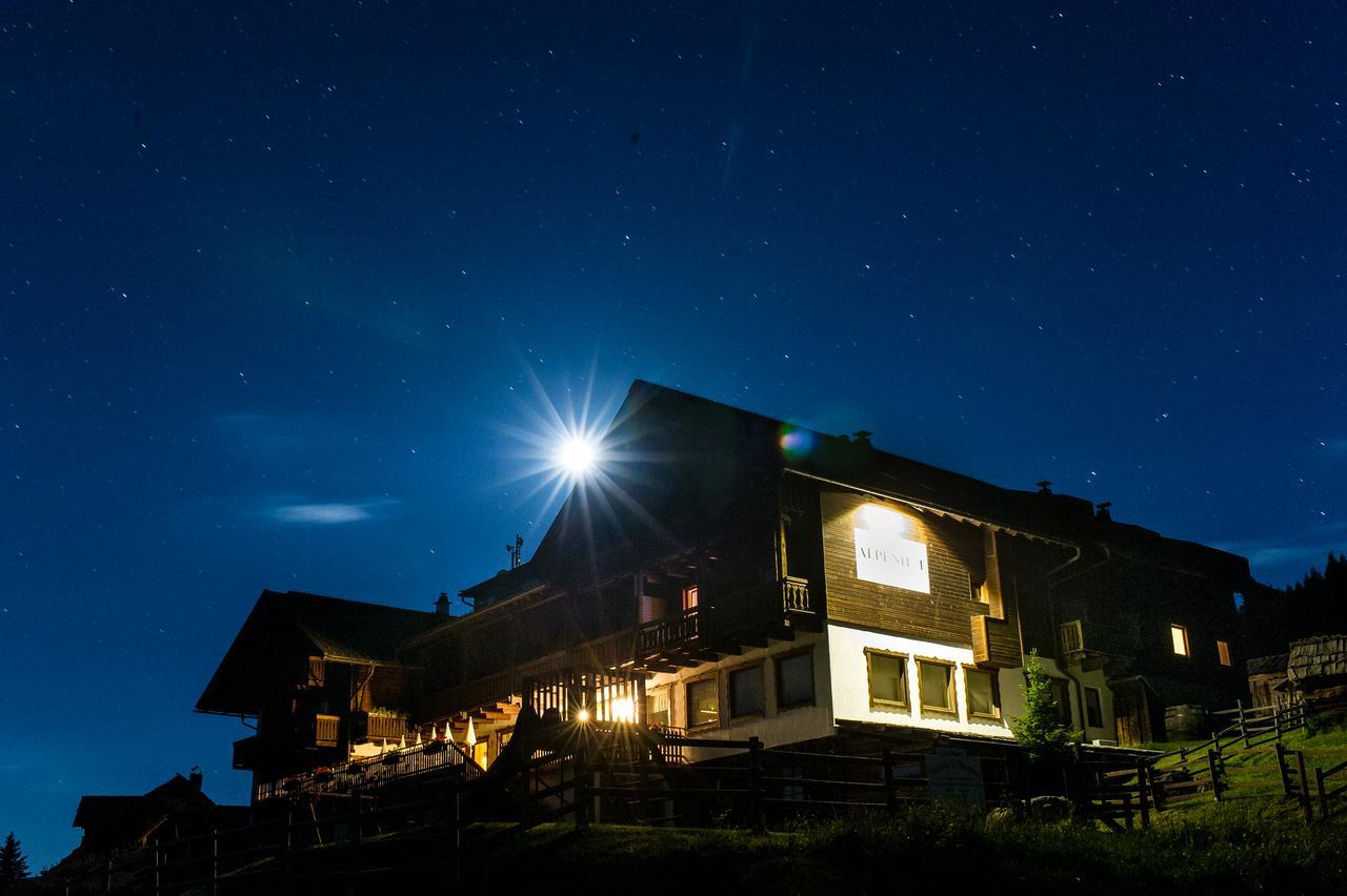 Hotel Sattleggers Alpenhof & Feriensternwarte Greifenburg Exterior foto