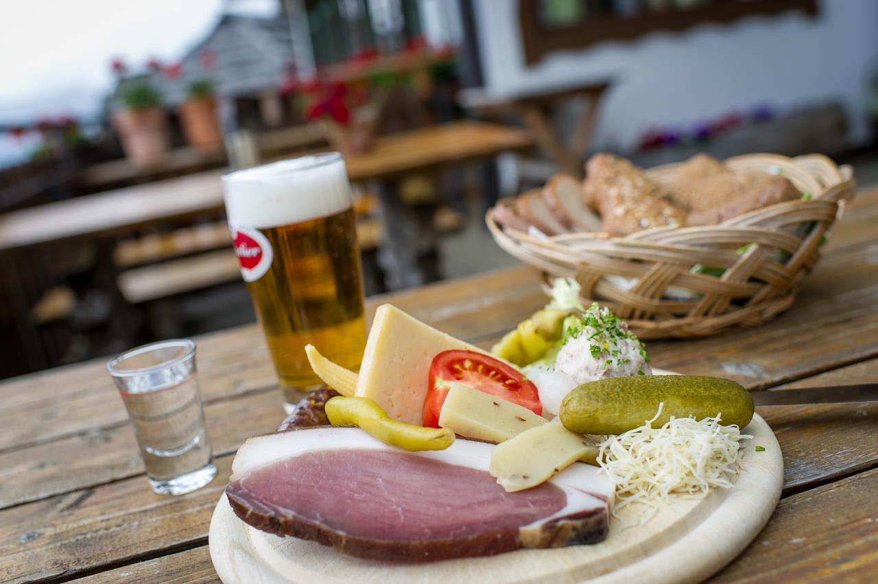 Hotel Sattleggers Alpenhof & Feriensternwarte Greifenburg Exterior foto
