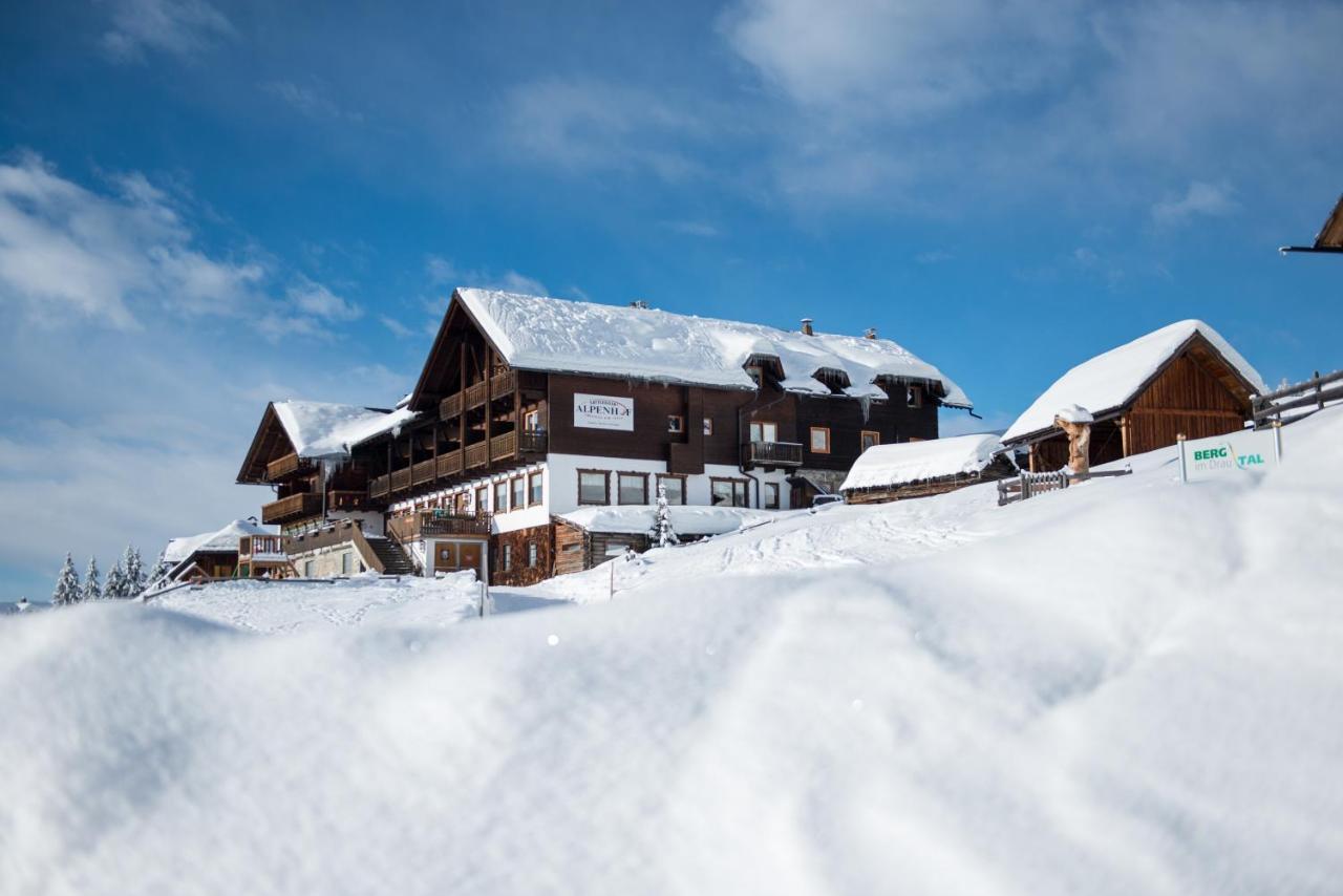 Hotel Sattleggers Alpenhof & Feriensternwarte Greifenburg Exterior foto